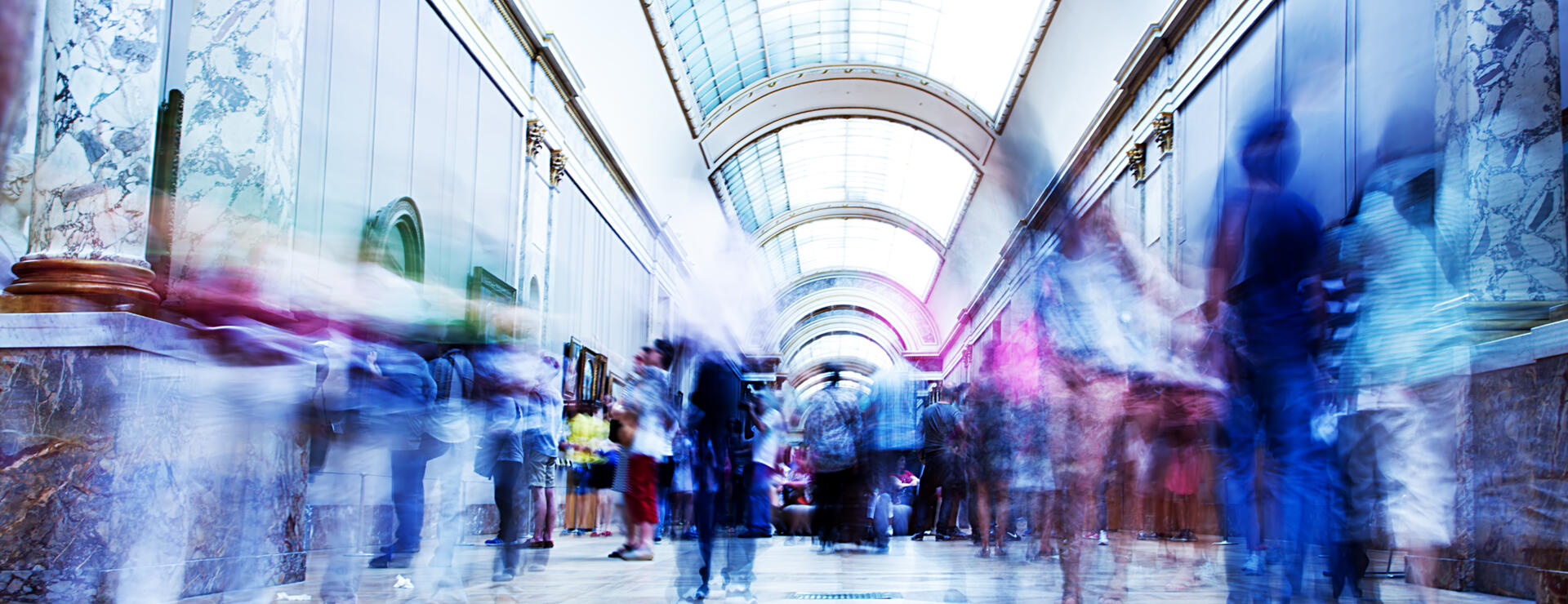 blurred-people-walking