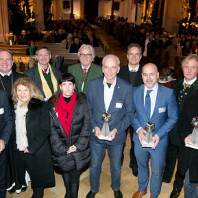award2